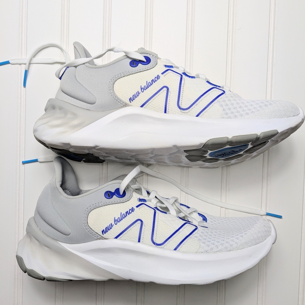 New Balance White and Blue Women's Sneakers - Picture 2 of 12